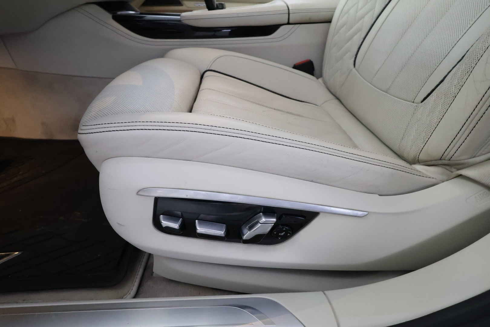 BMW 740 2016