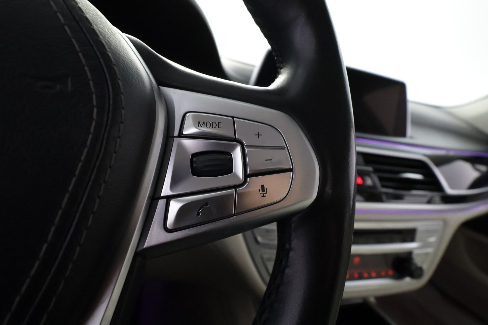 BMW 740 2016