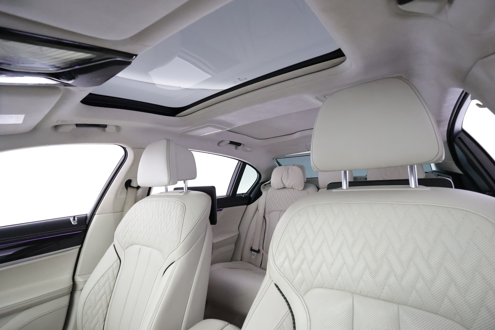 BMW 740 2016