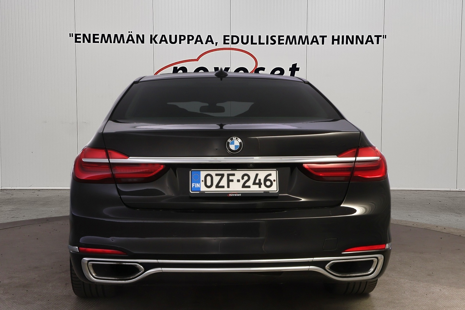 BMW 740 2016