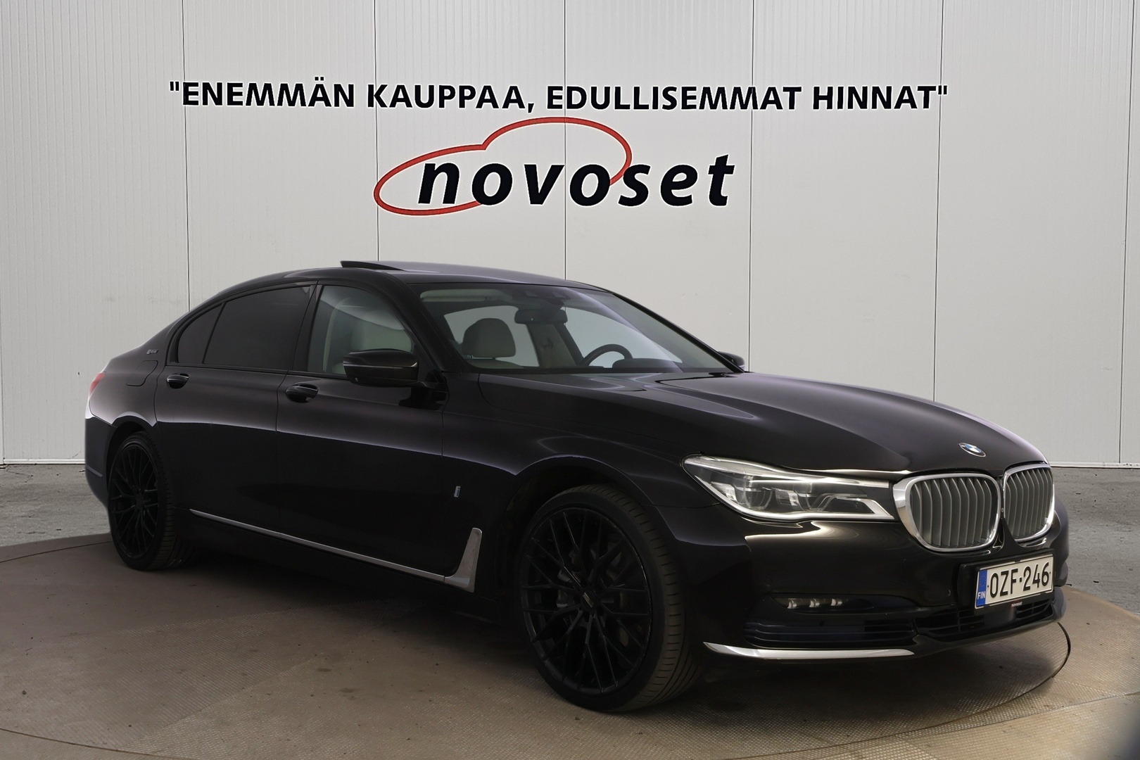 BMW 740 2016