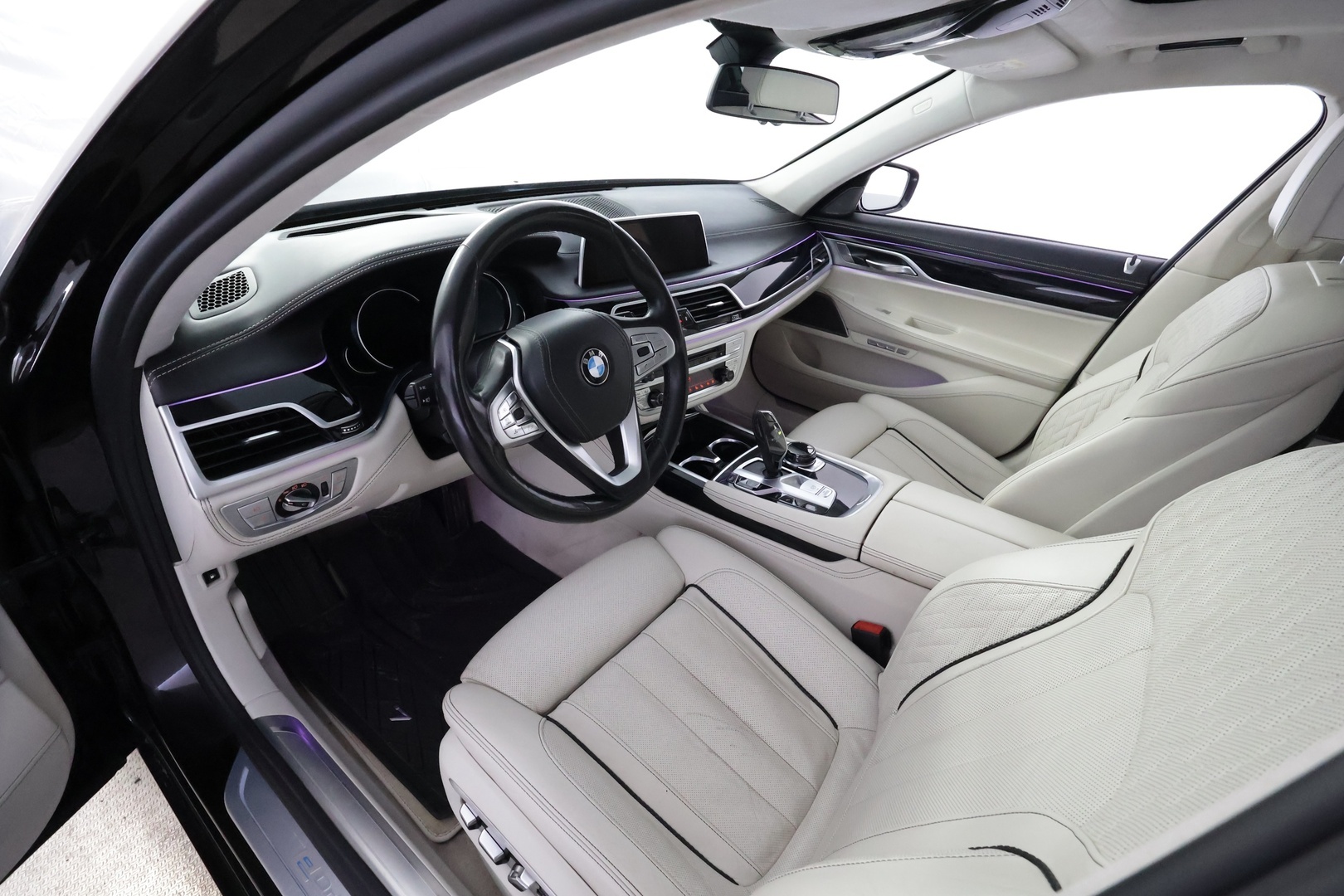 BMW 740 2016