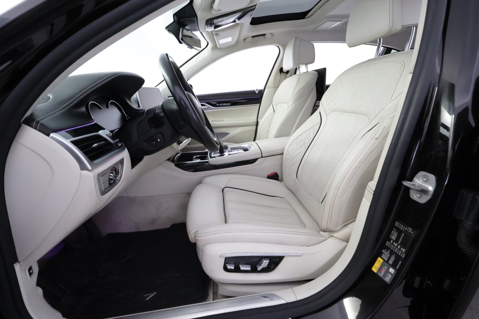 BMW 740 2016