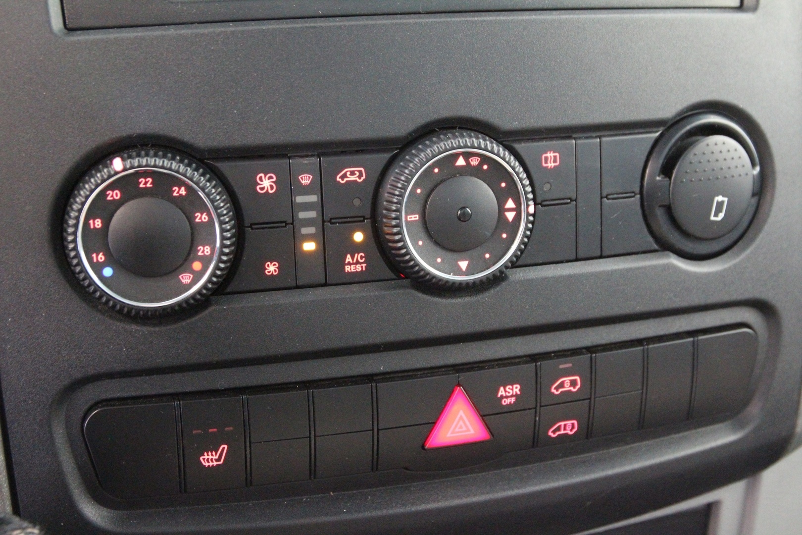 VOLKSWAGEN Crafter 2011