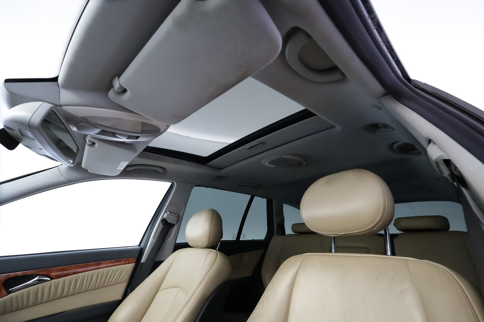 MERCEDES-BENZ E 2004