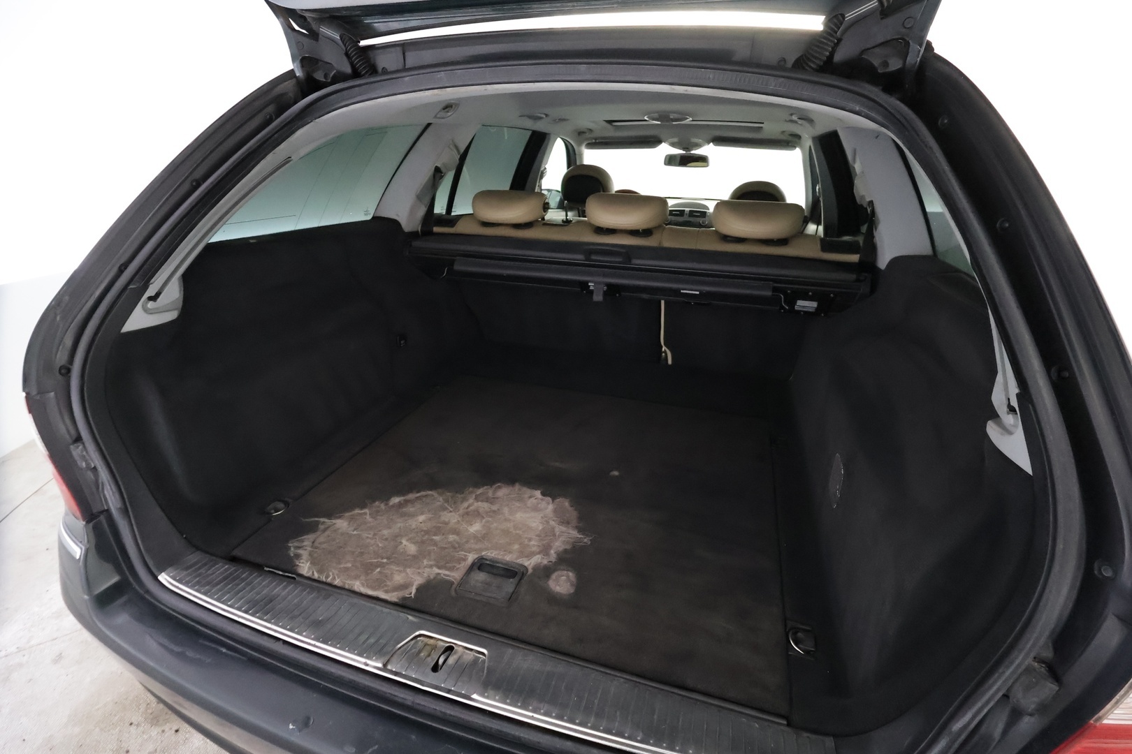 MERCEDES-BENZ E 2004