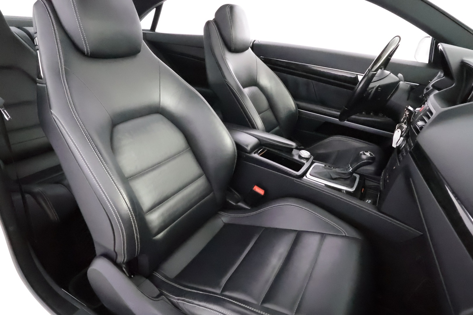 MERCEDES-BENZ E 2009