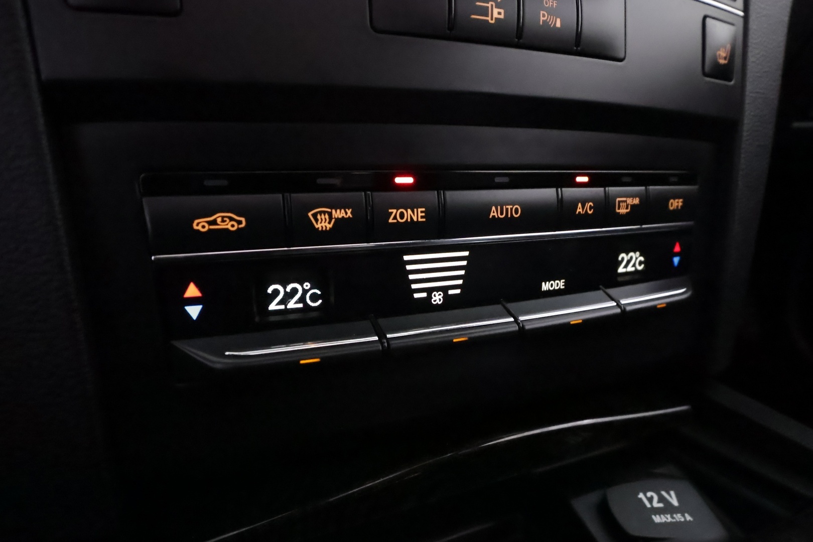 MERCEDES-BENZ E 2009