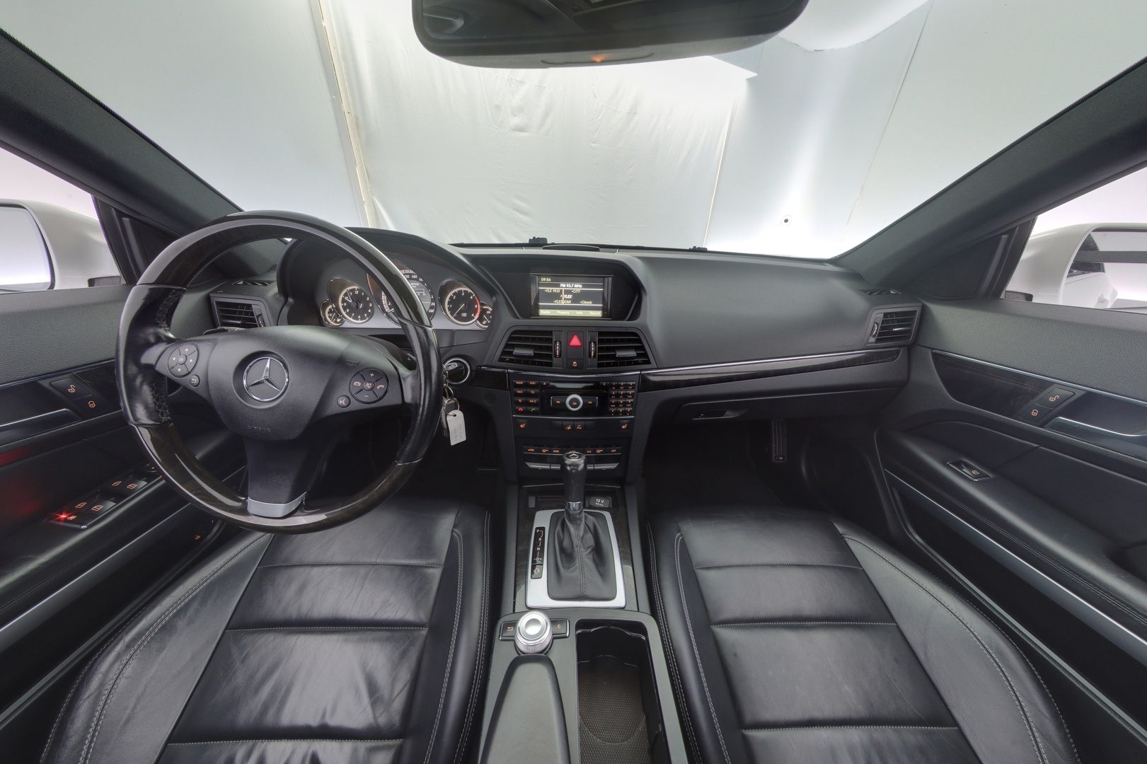 MERCEDES-BENZ E 2009