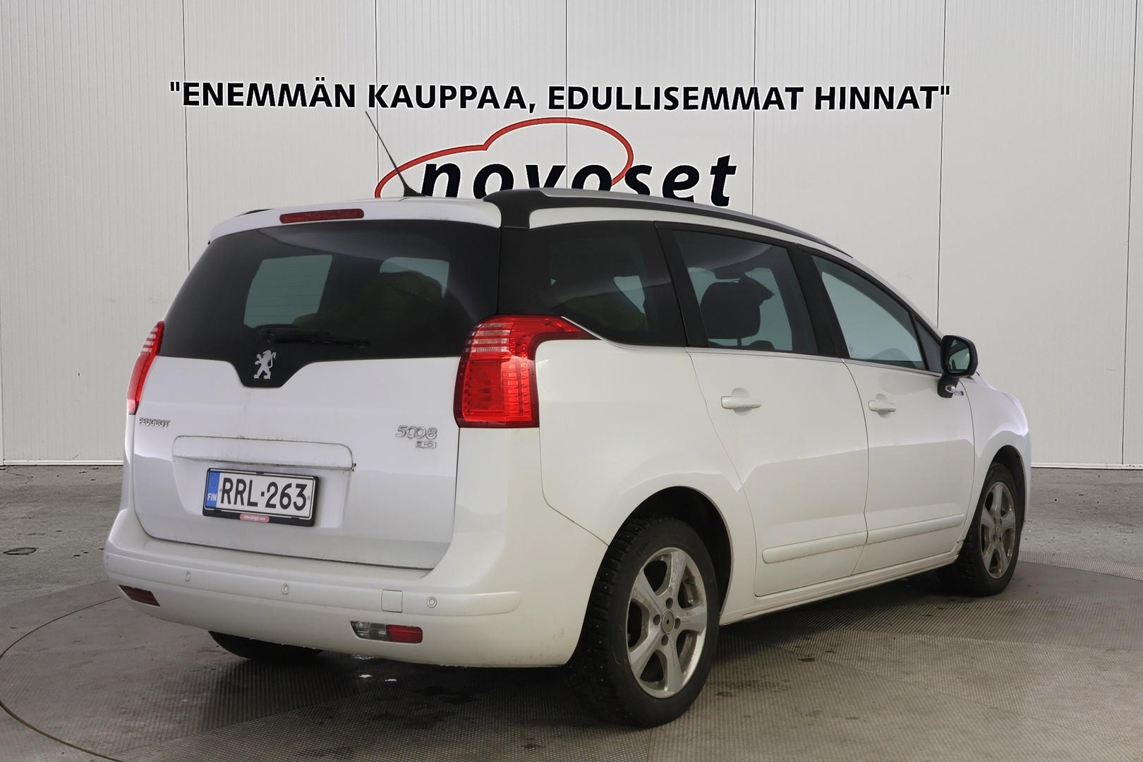 PEUGEOT 5008 2013