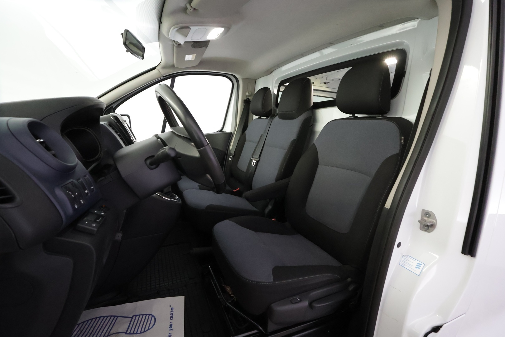 OPEL Vivaro 2016