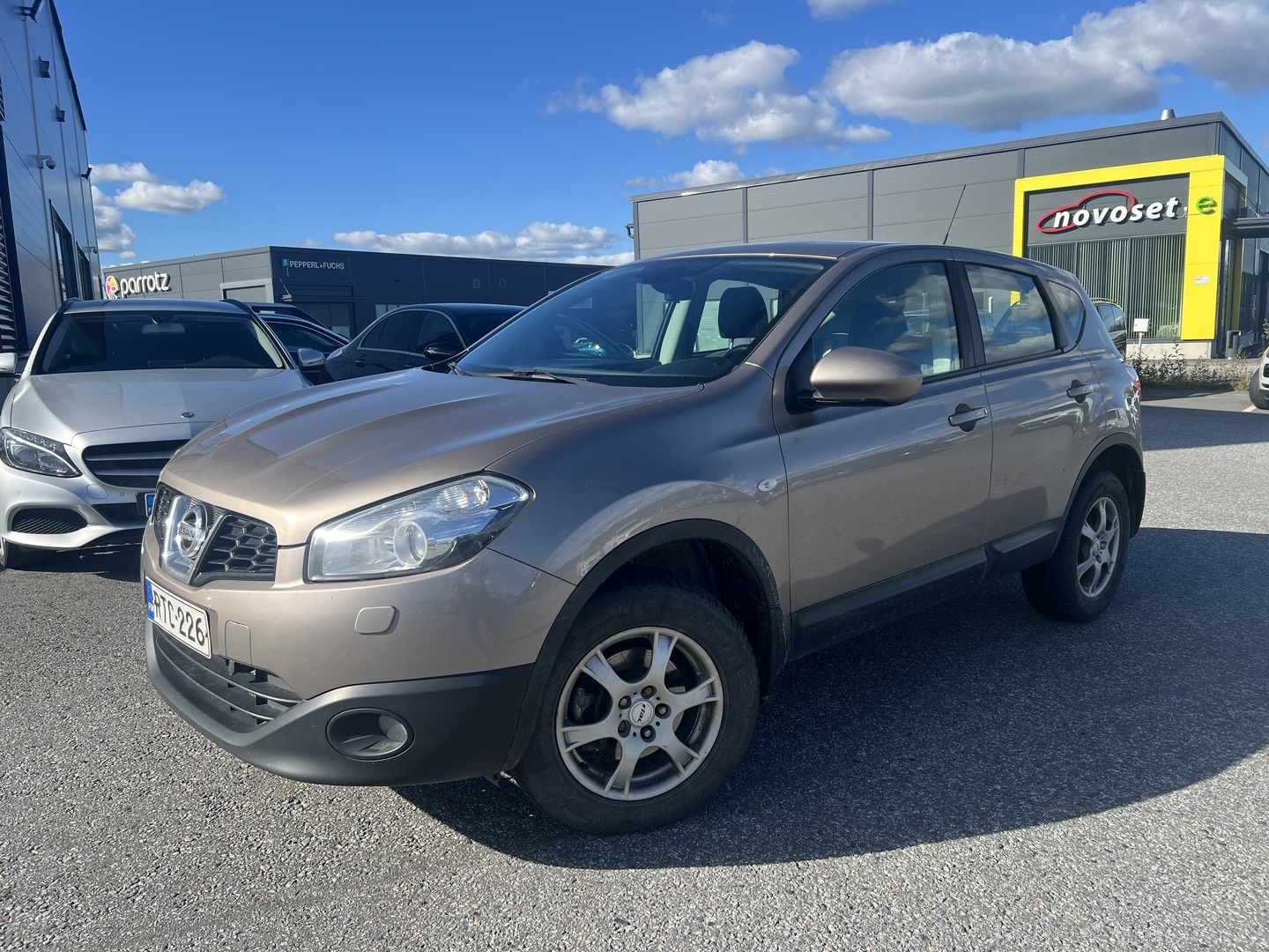 NISSAN Qashqai 2011