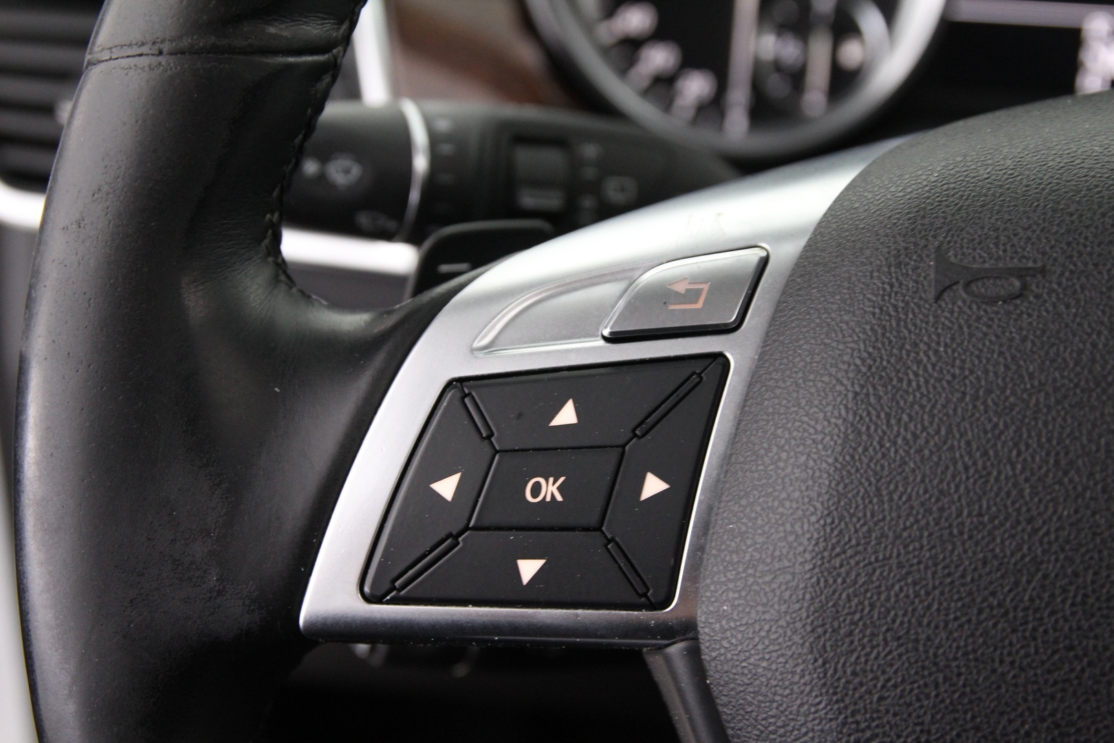 MERCEDES-BENZ ML 2012