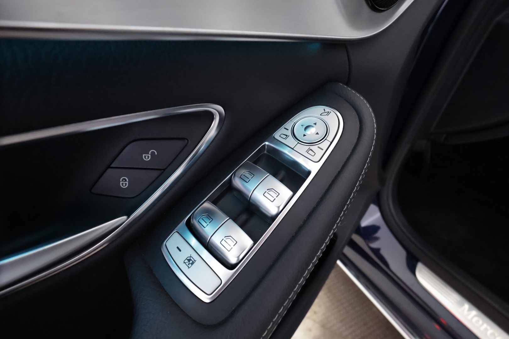 MERCEDES-BENZ C 2016