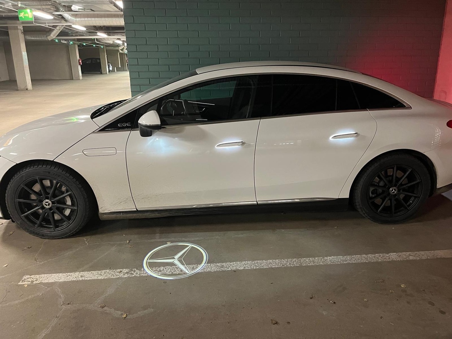 MERCEDES-BENZ EQE 2022