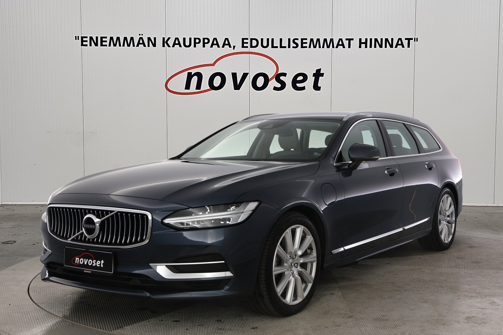 VOLVO V90 2020
