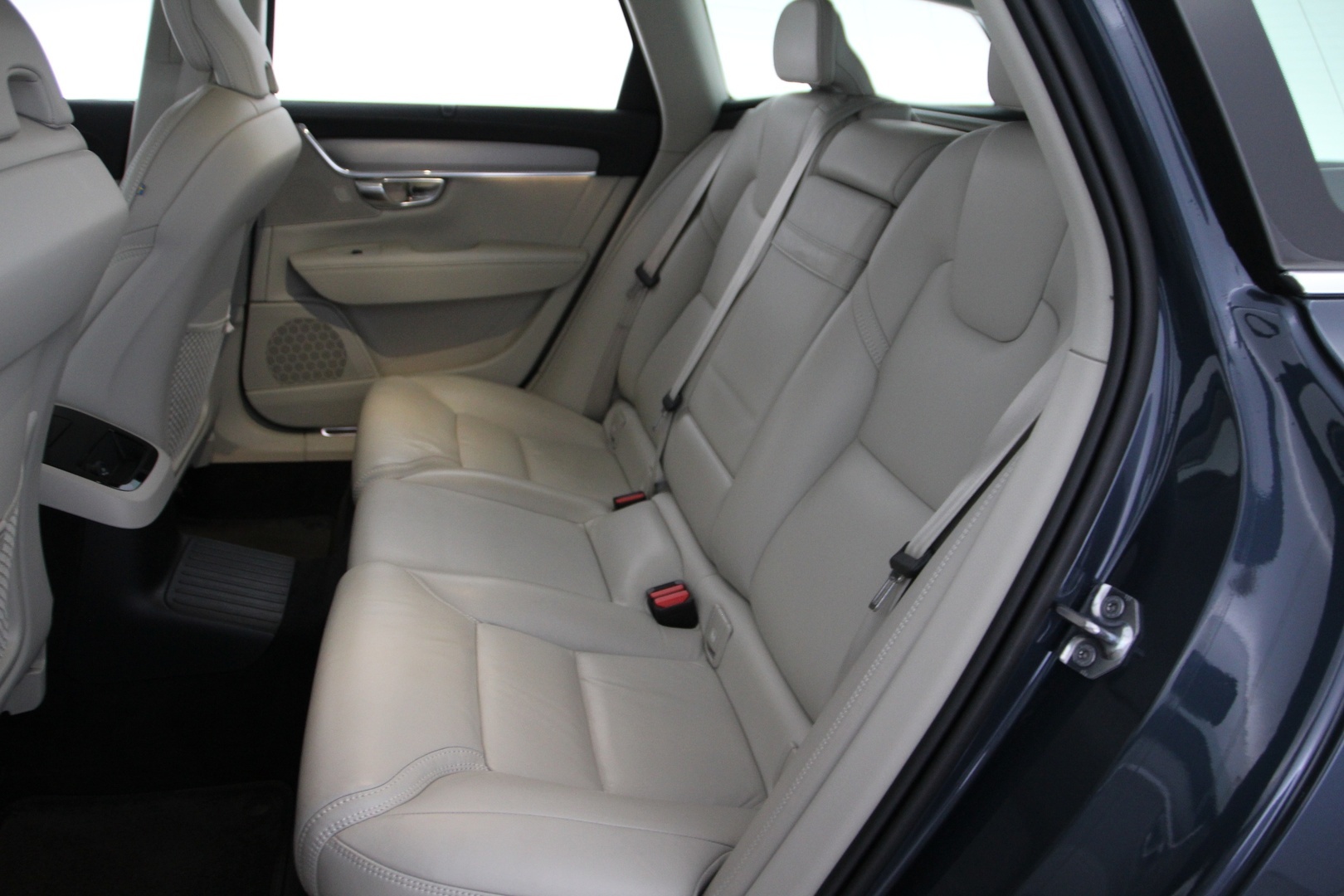 VOLVO V90 2020