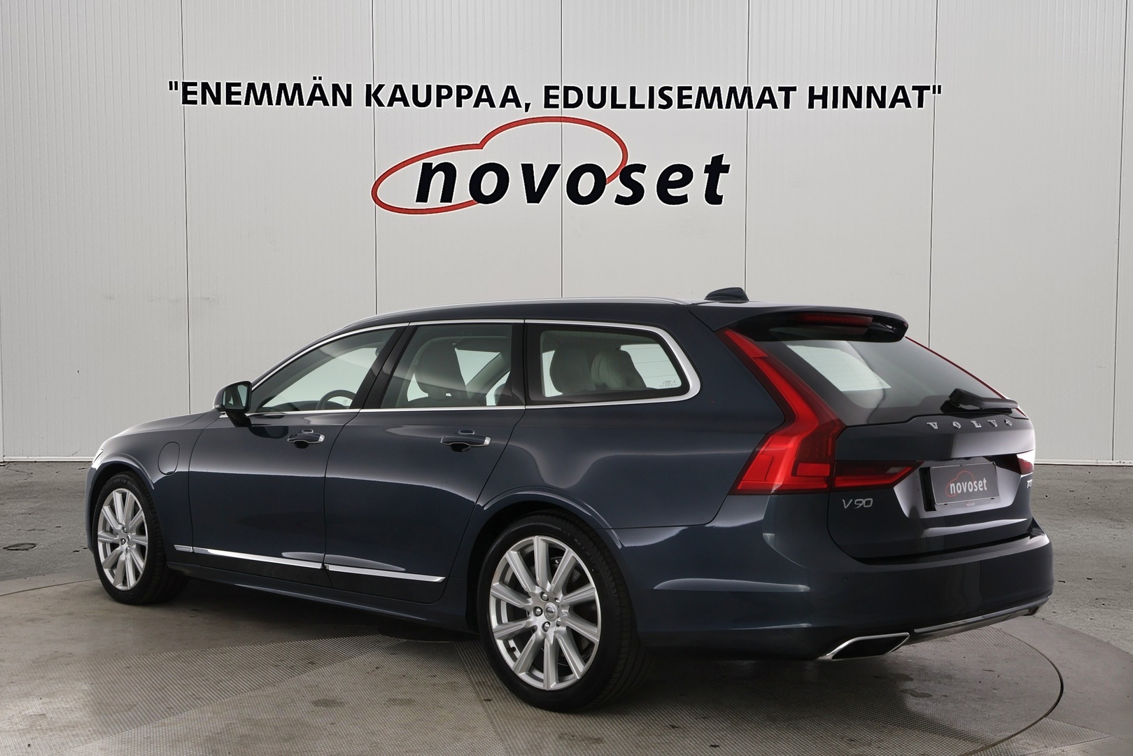 VOLVO V90 2020