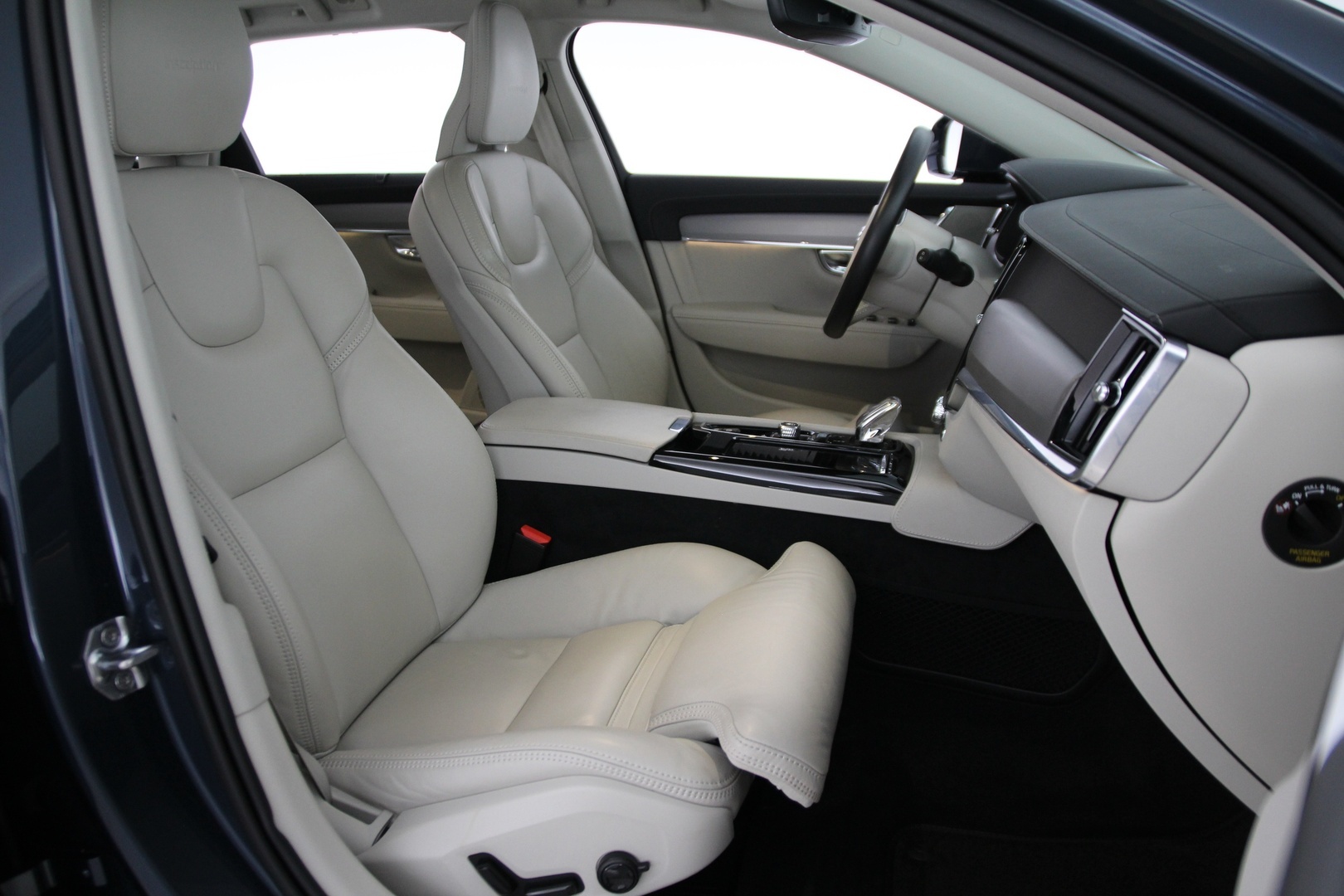 VOLVO V90 2020