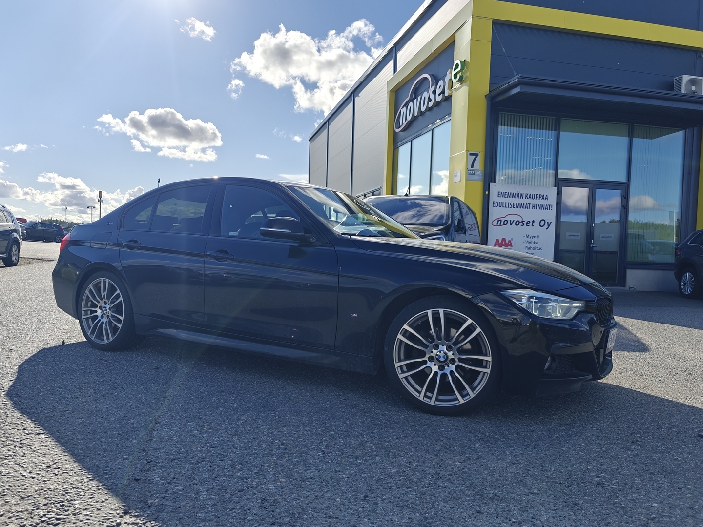 BMW 330 2017