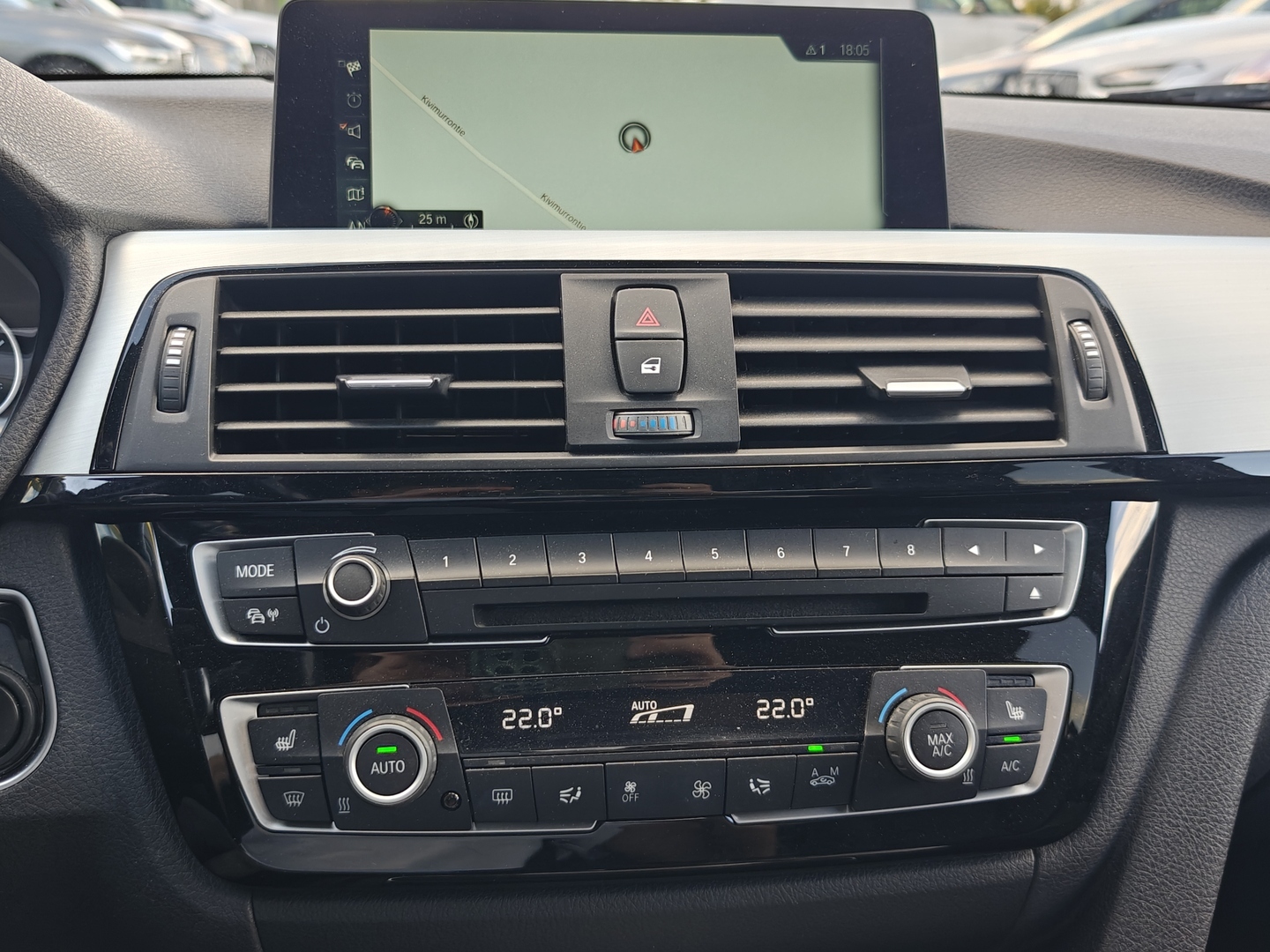 BMW 330 2017