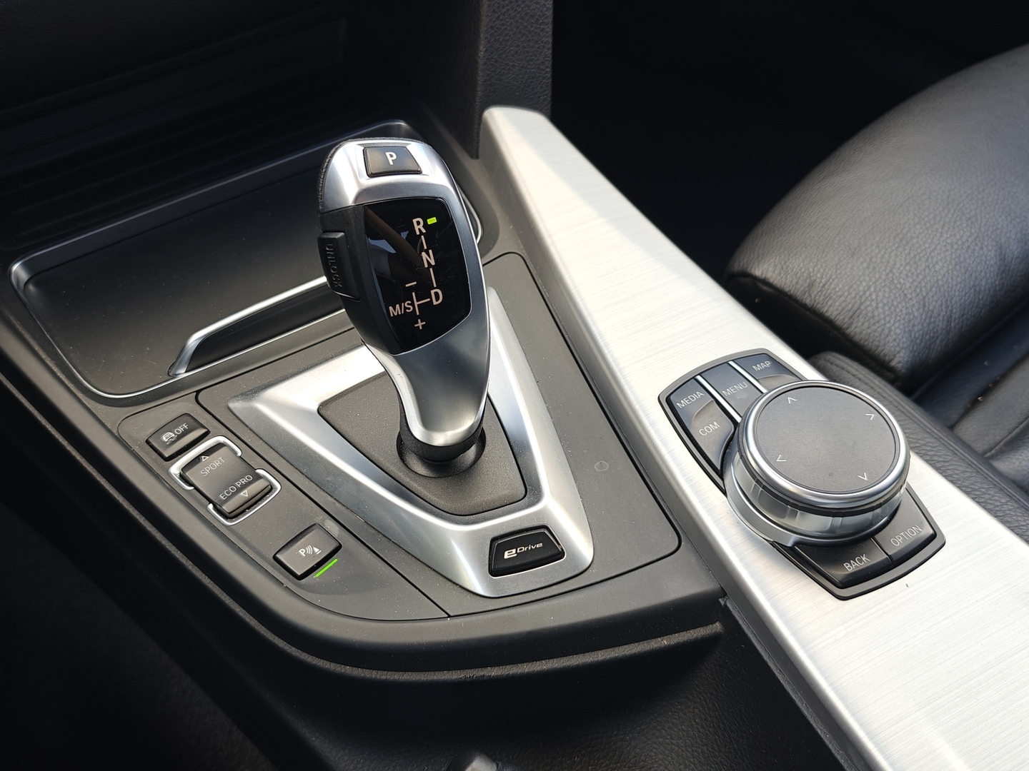 BMW 330 2017