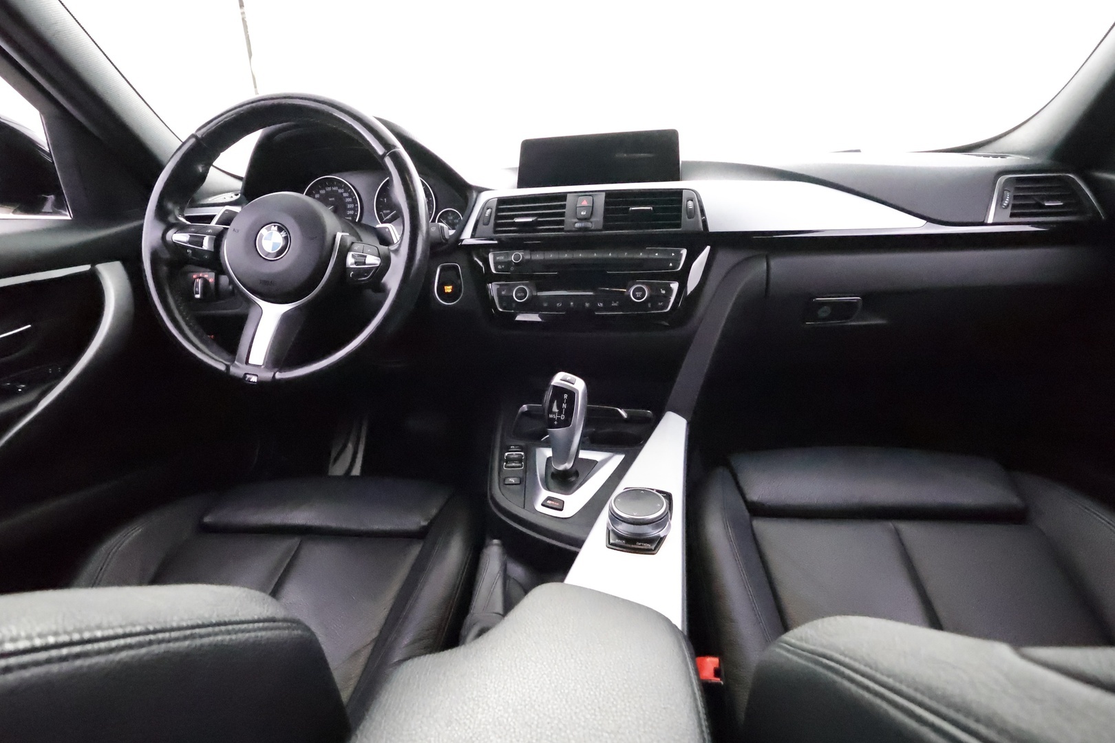 BMW 330 18