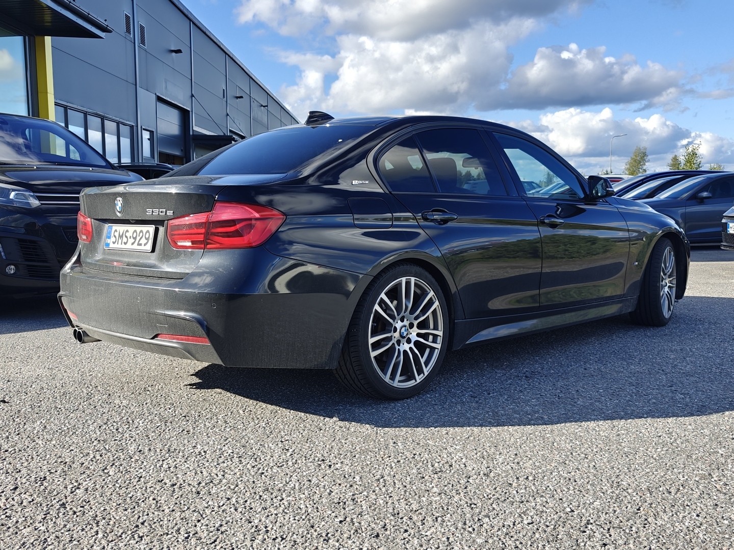 BMW 330 2017