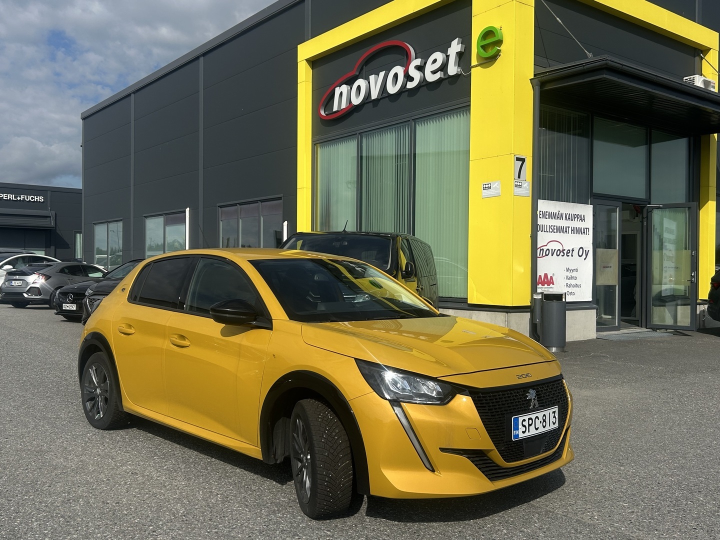 PEUGEOT e-208 2023