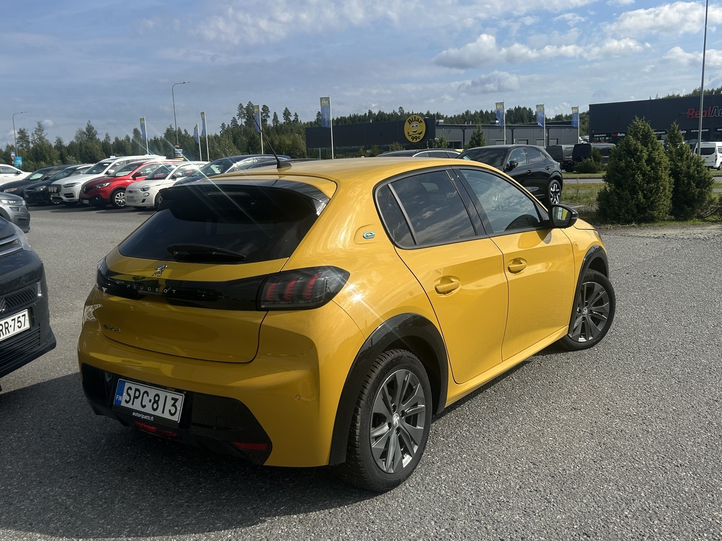 PEUGEOT e-208 2023