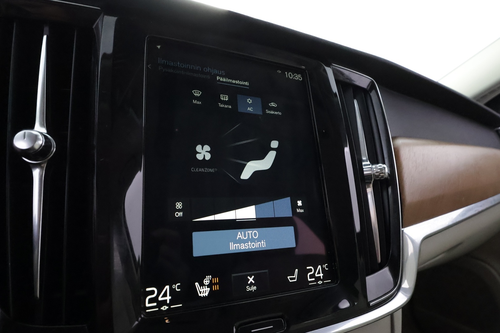 VOLVO V90 2021