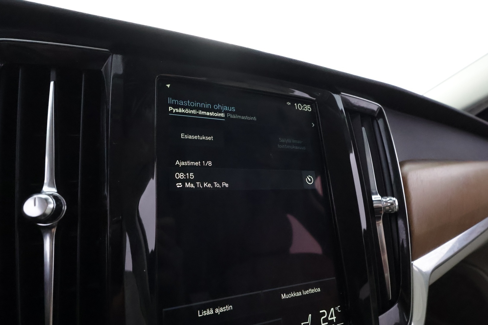 VOLVO V90 2021