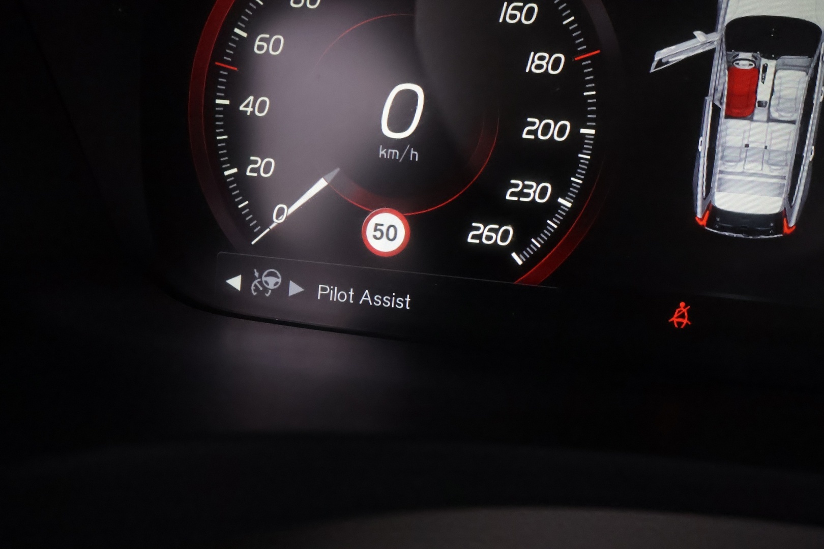 VOLVO V90 2021