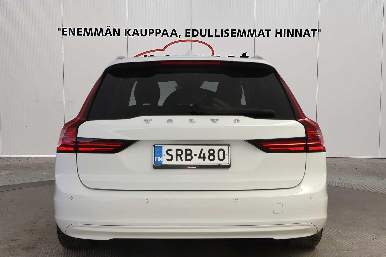 VOLVO V90 2021