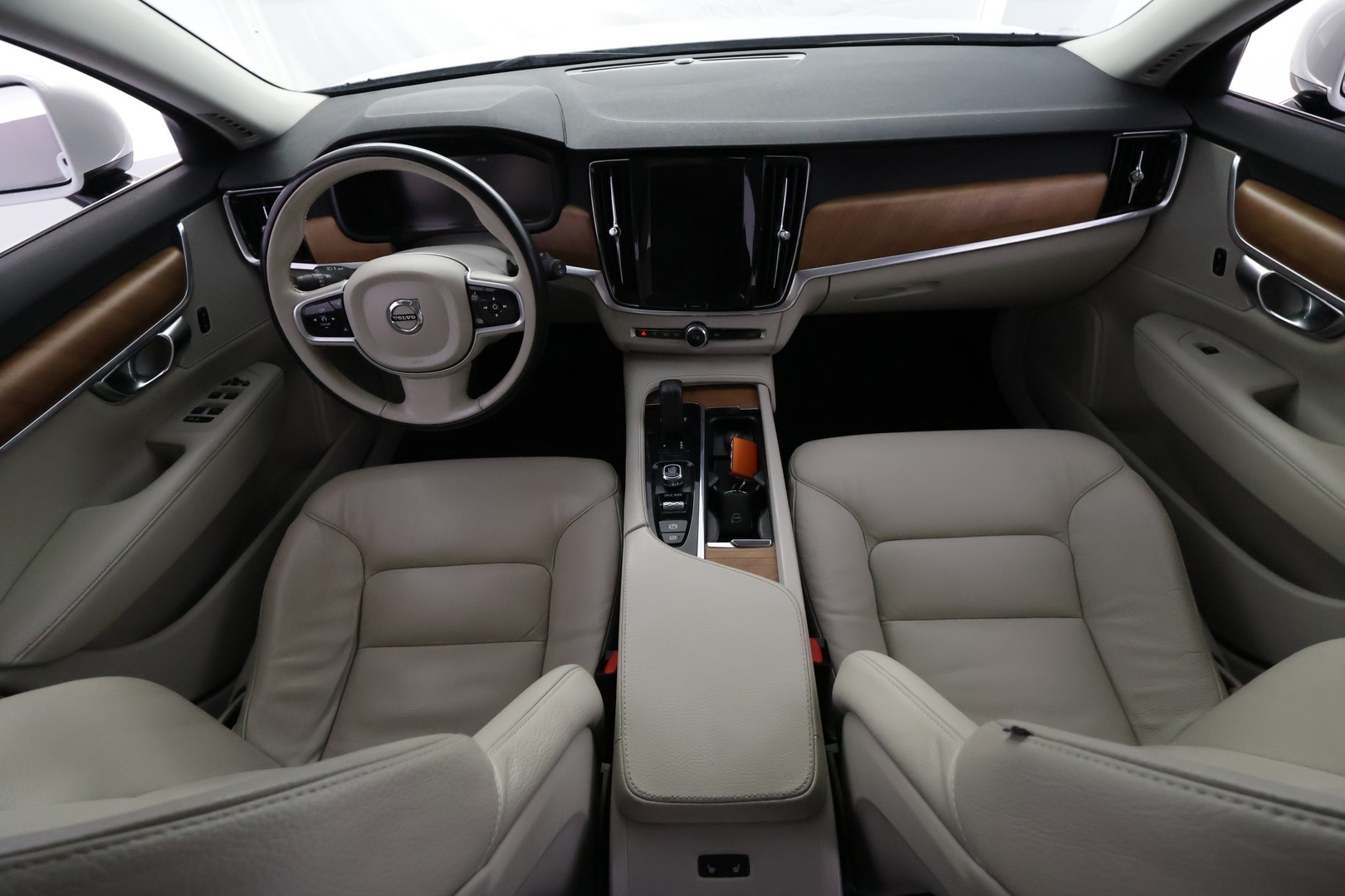 VOLVO V90 2021