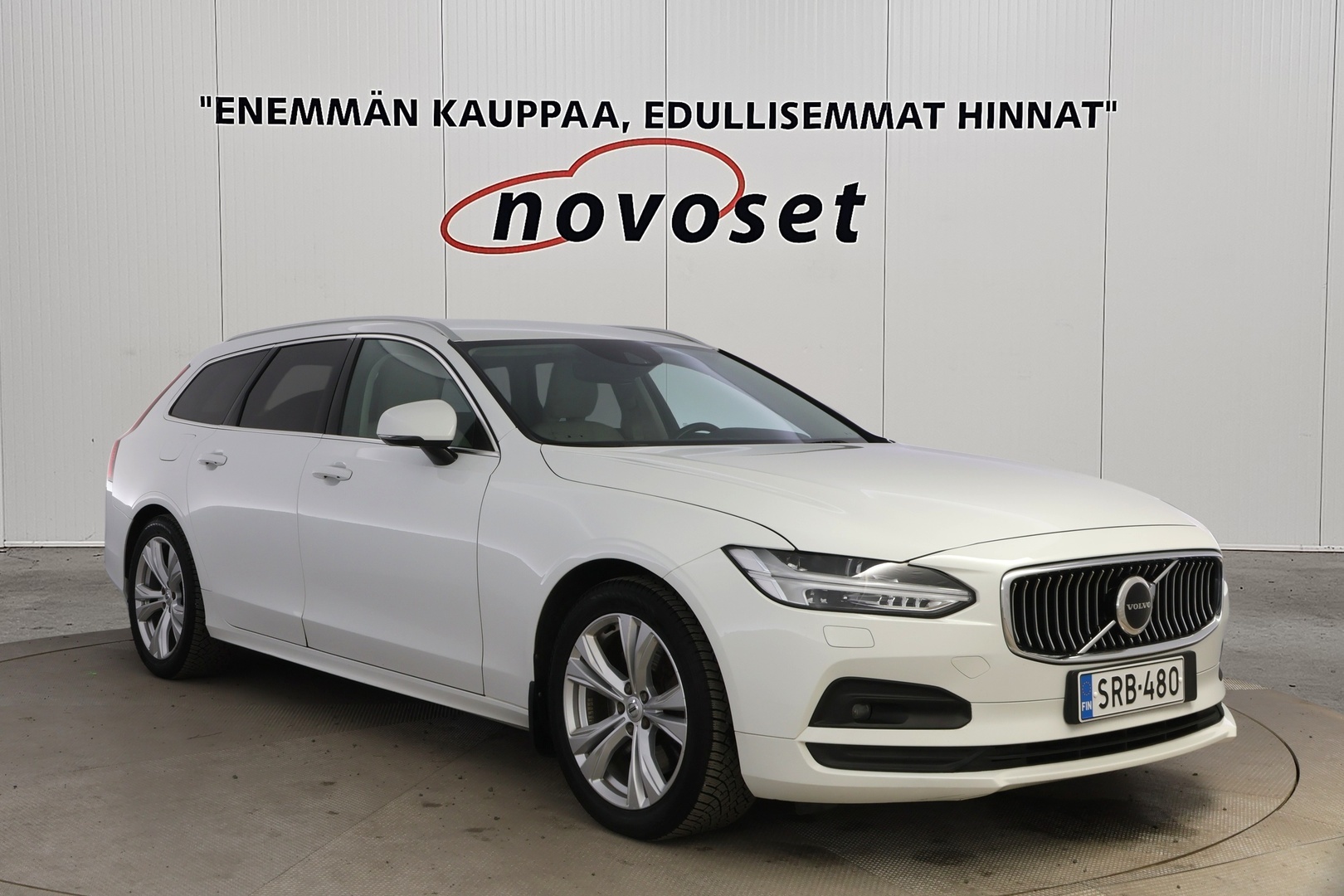 VOLVO V90 2021