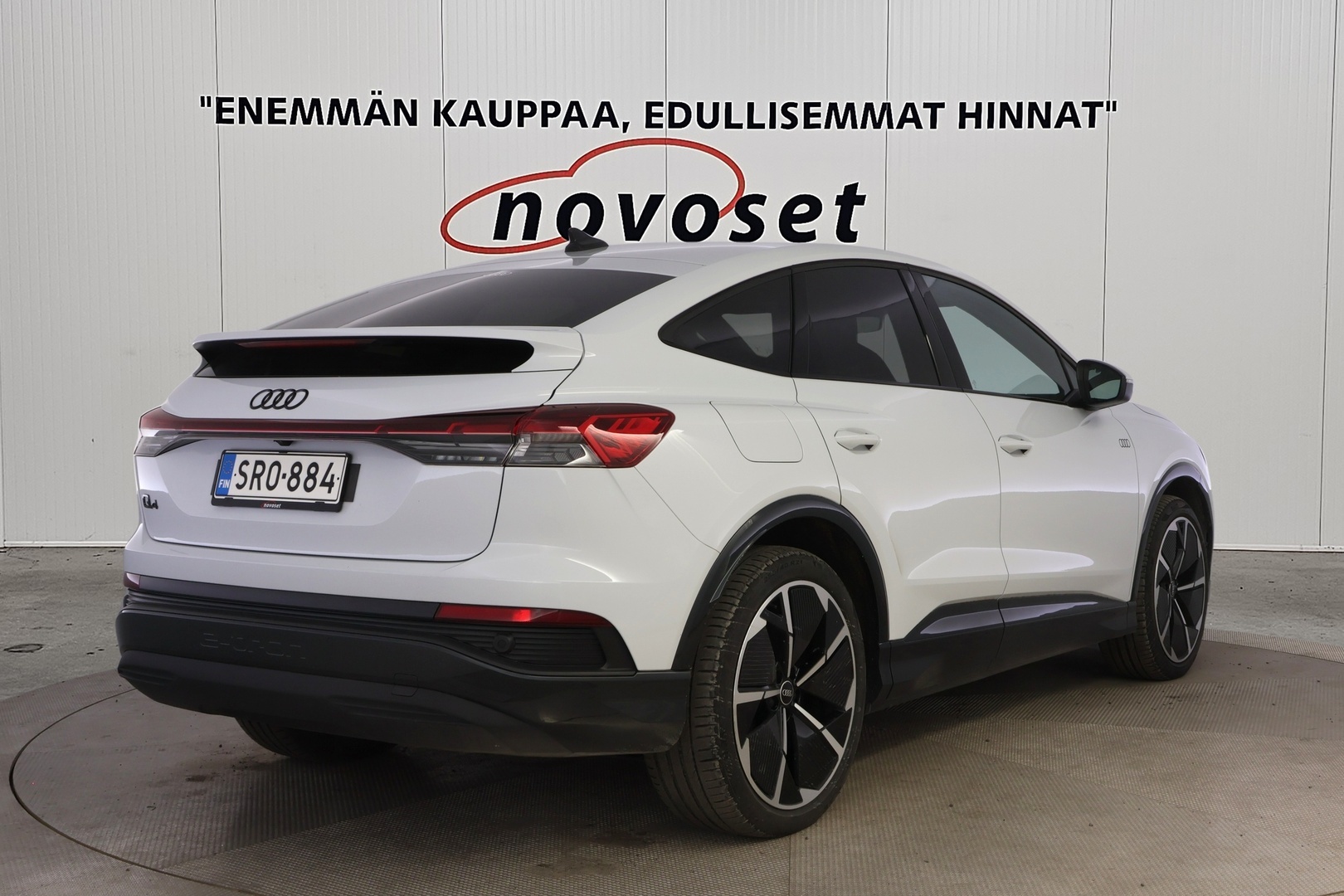 AUDI Q4 E-TRON 2024