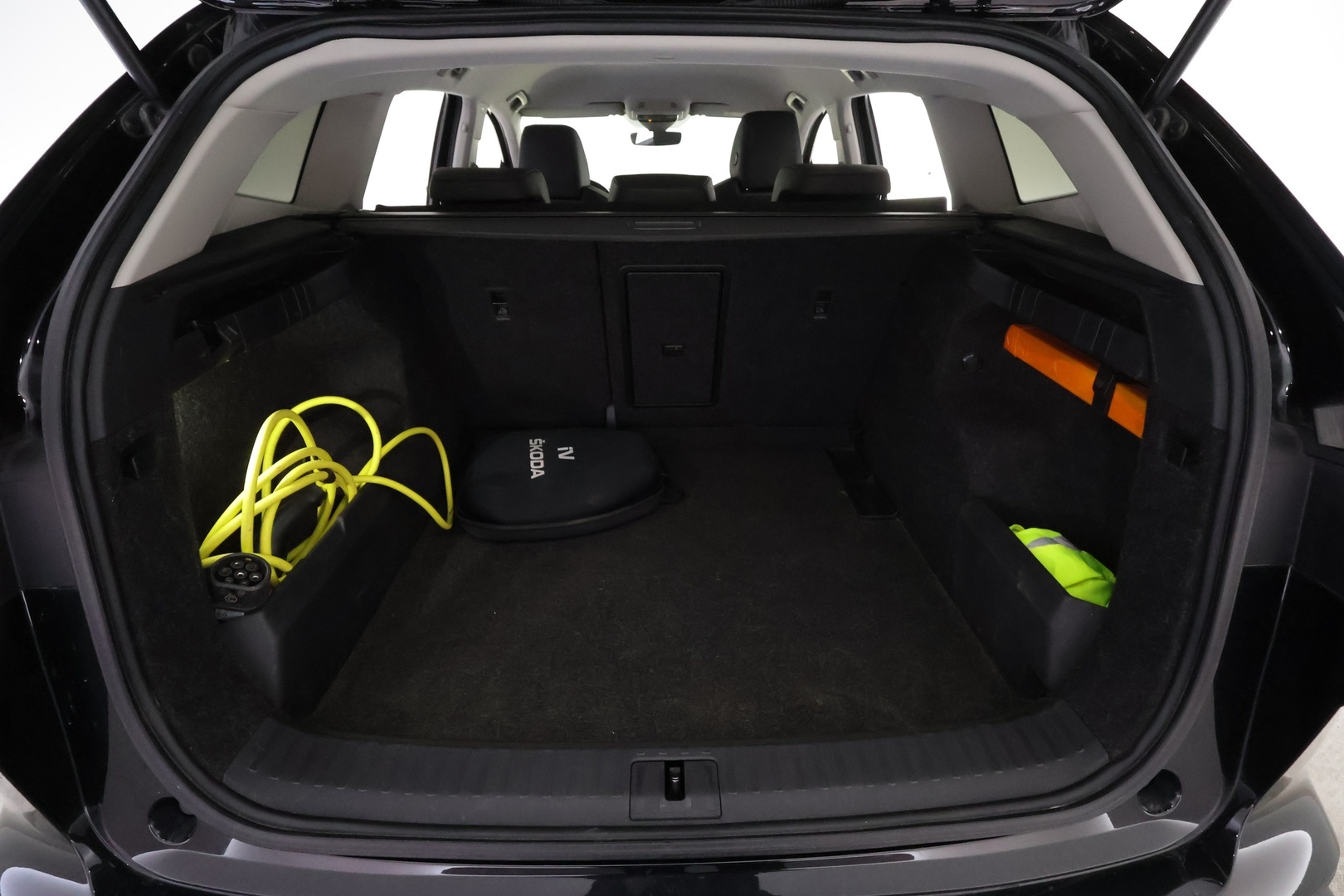 SKODA ENYAQ 2022