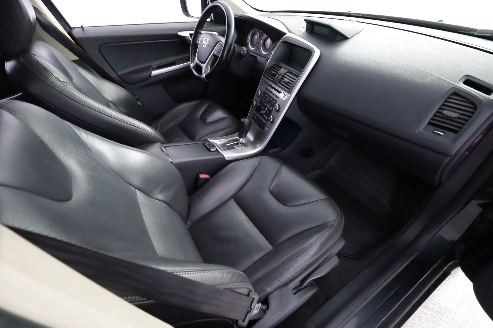 VOLVO XC60 2010