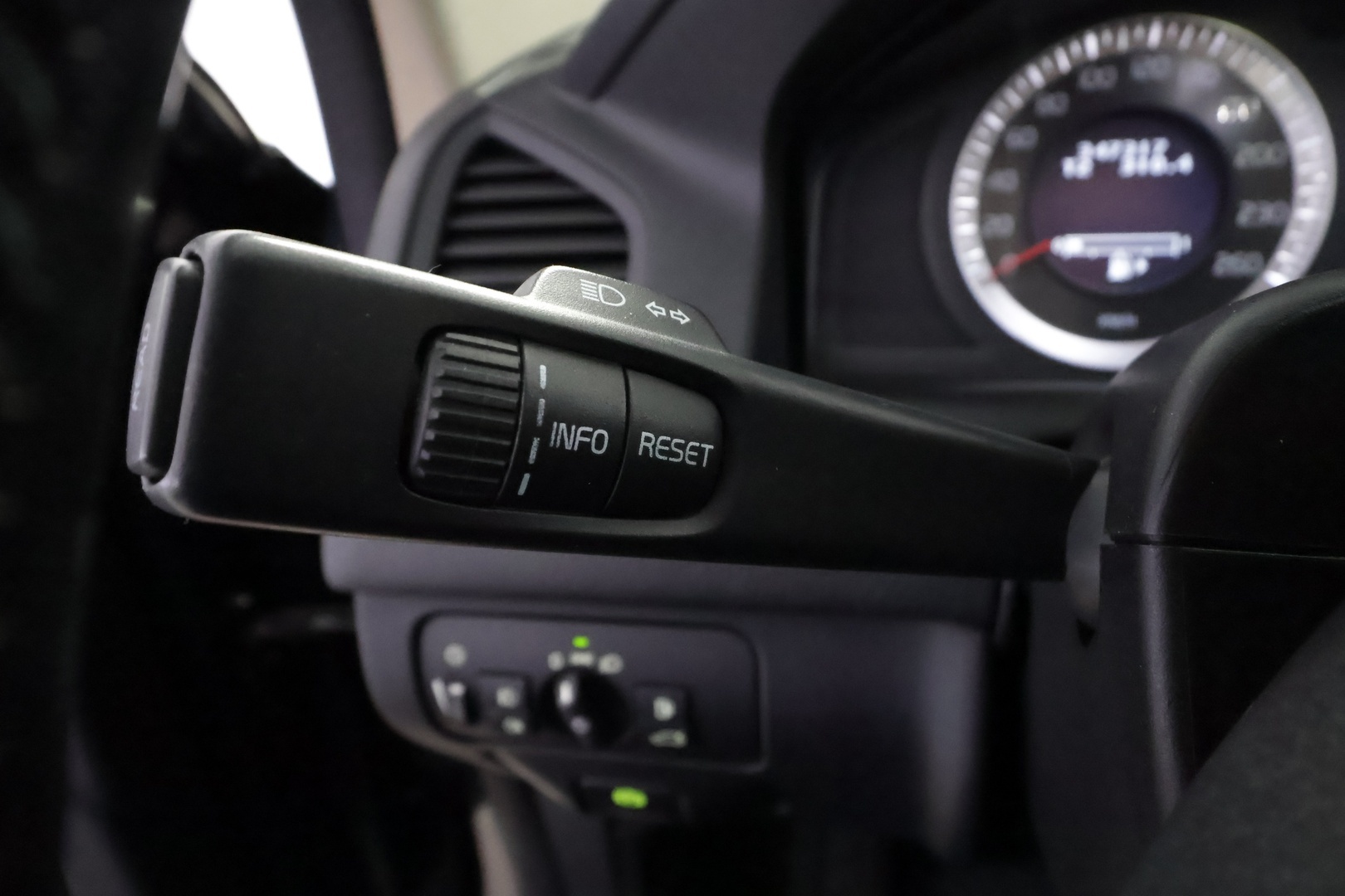 VOLVO XC60 2010