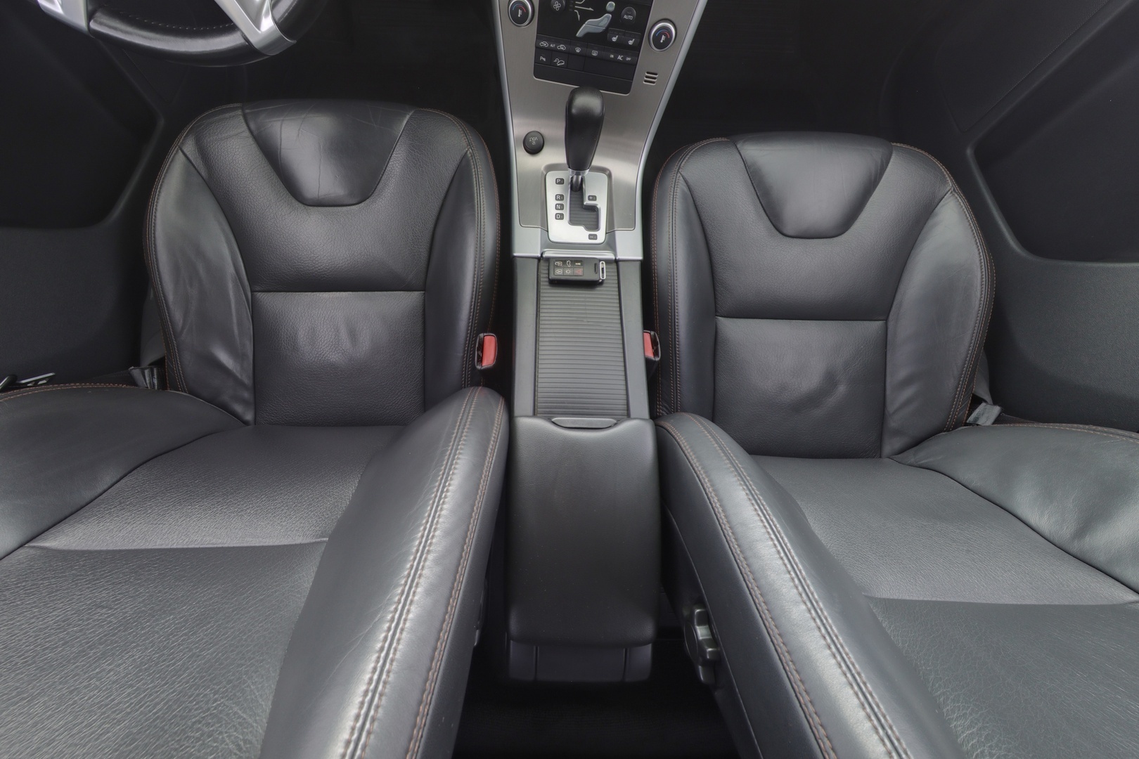 VOLVO XC60 2010