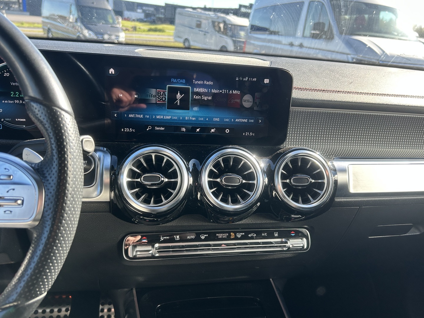 MERCEDES-BENZ EQB 2023