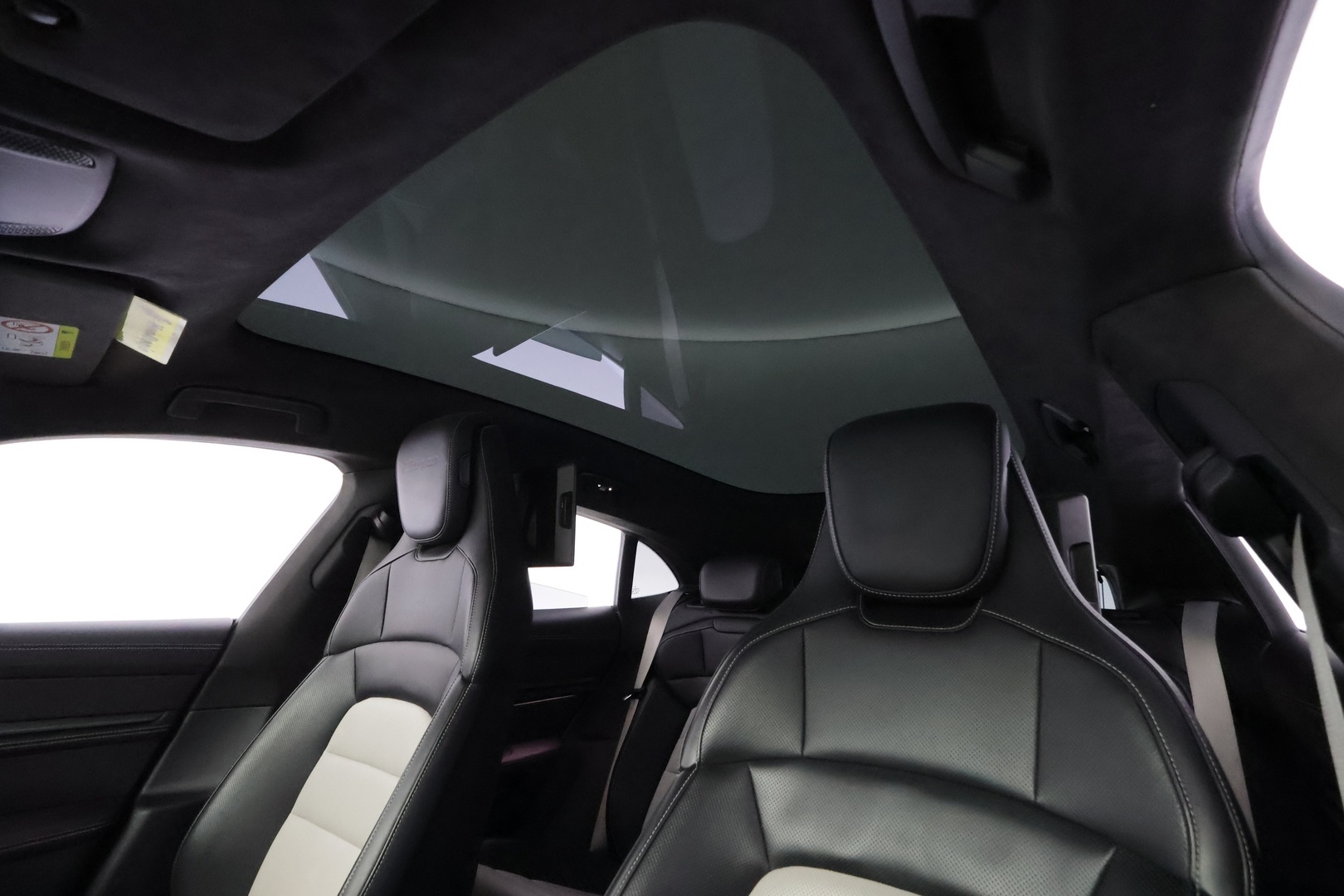 PORSCHE Taycan 2022