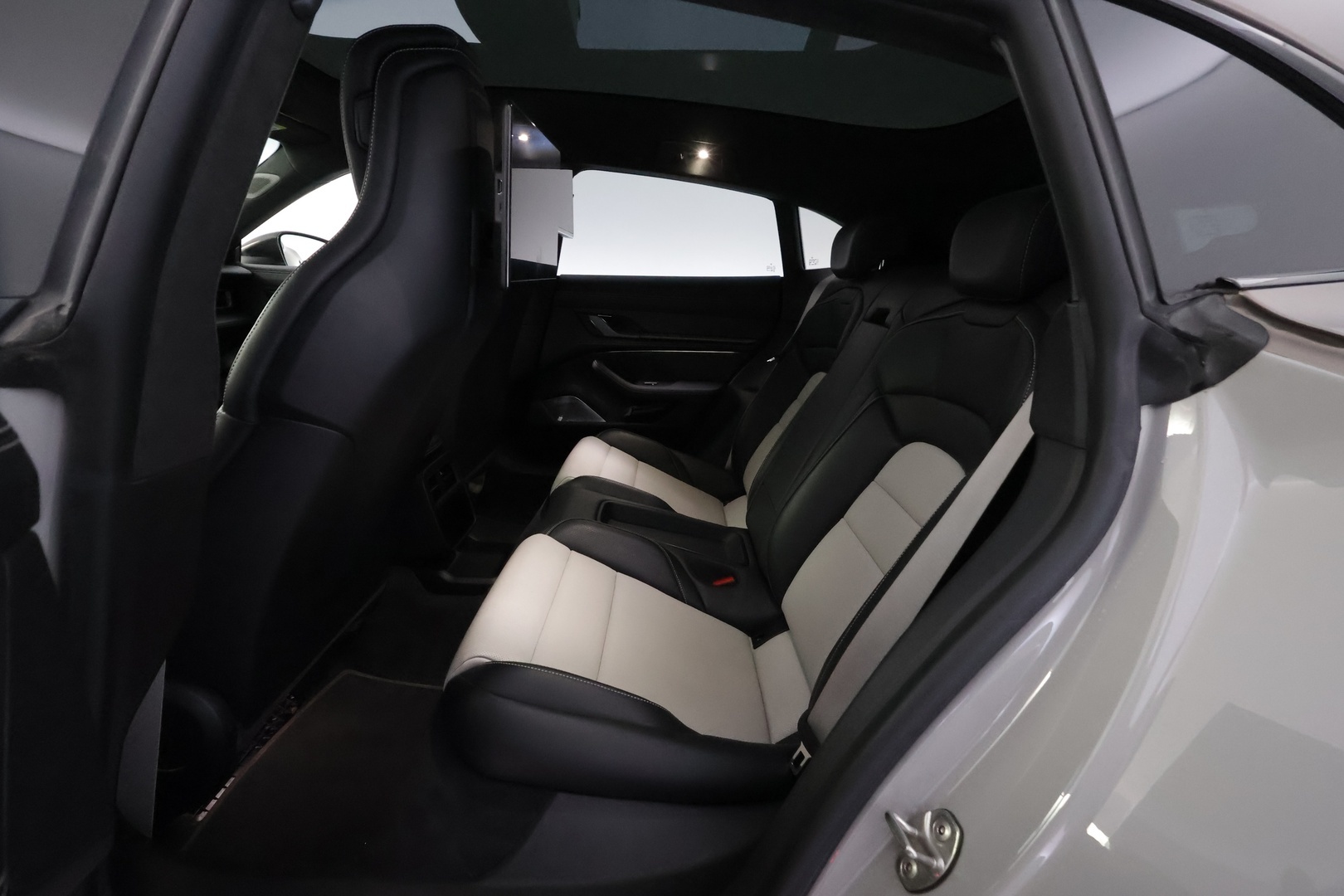 PORSCHE Taycan 2022