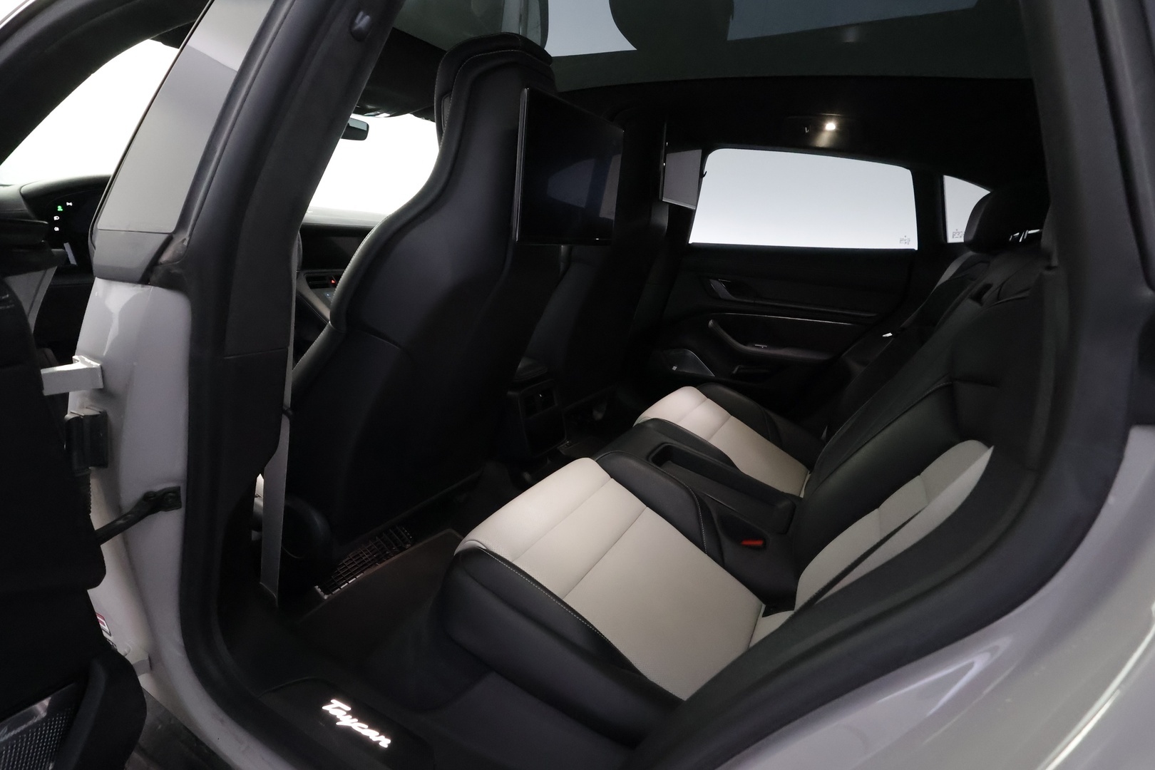 PORSCHE Taycan 2022