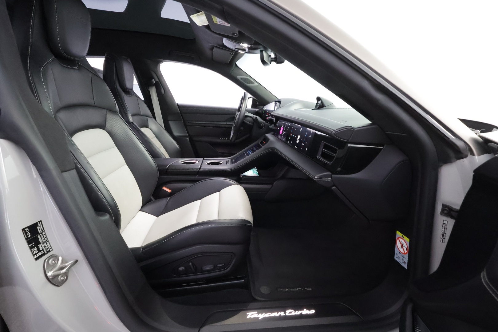 PORSCHE Taycan 2022