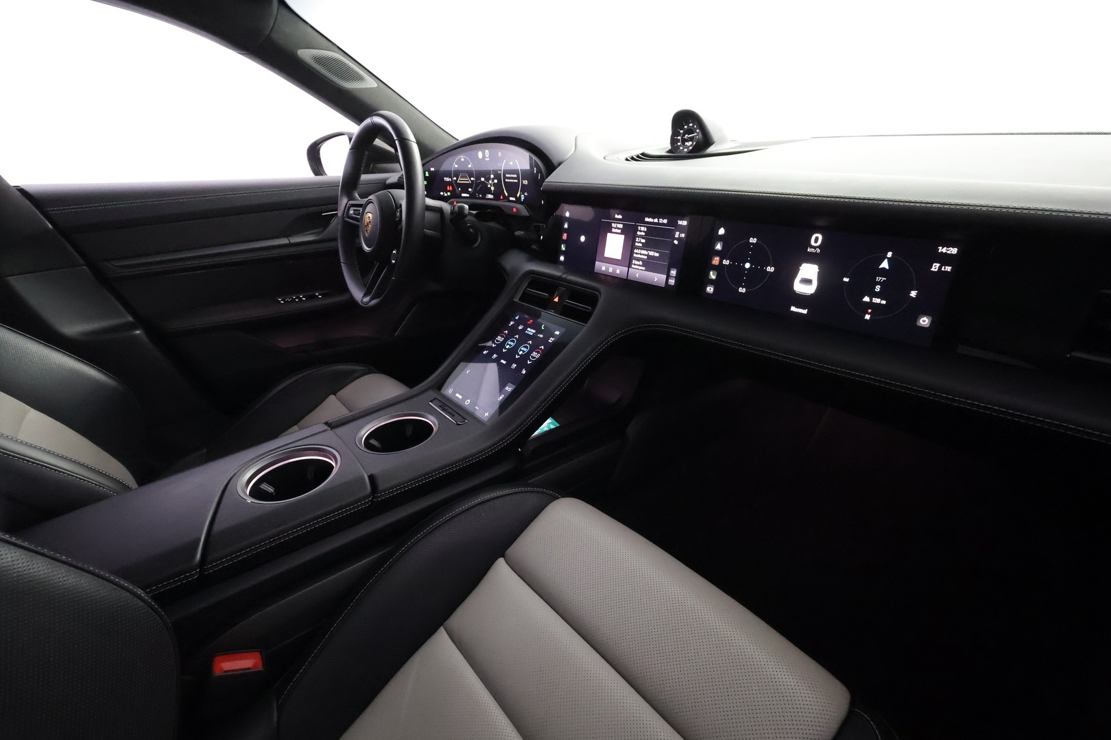 PORSCHE Taycan 2022