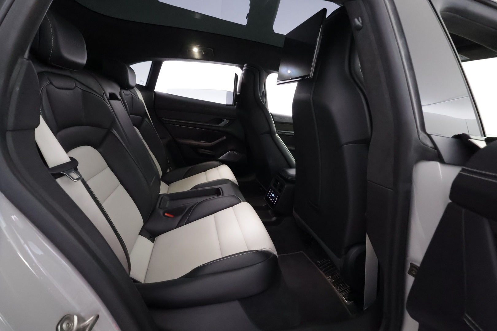 PORSCHE Taycan 2022