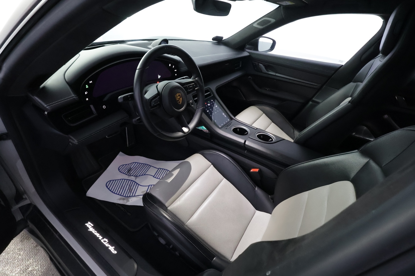 PORSCHE Taycan 2022