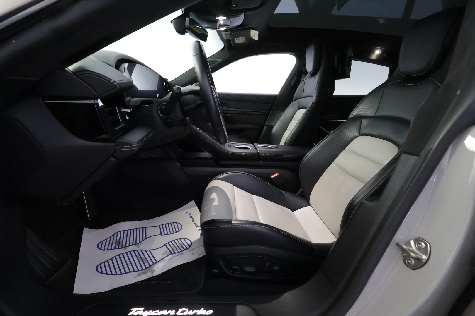 PORSCHE Taycan 2022